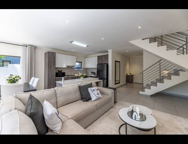 3 BEDROOM HOUSE FOR SALE IN BRYANSTON